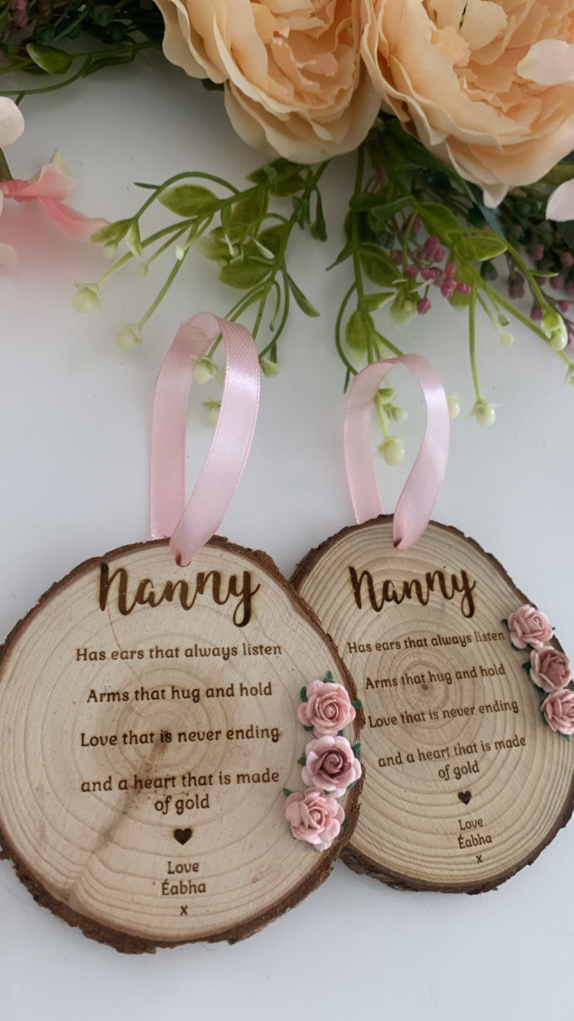 Granny – Wooden Engraved Disc