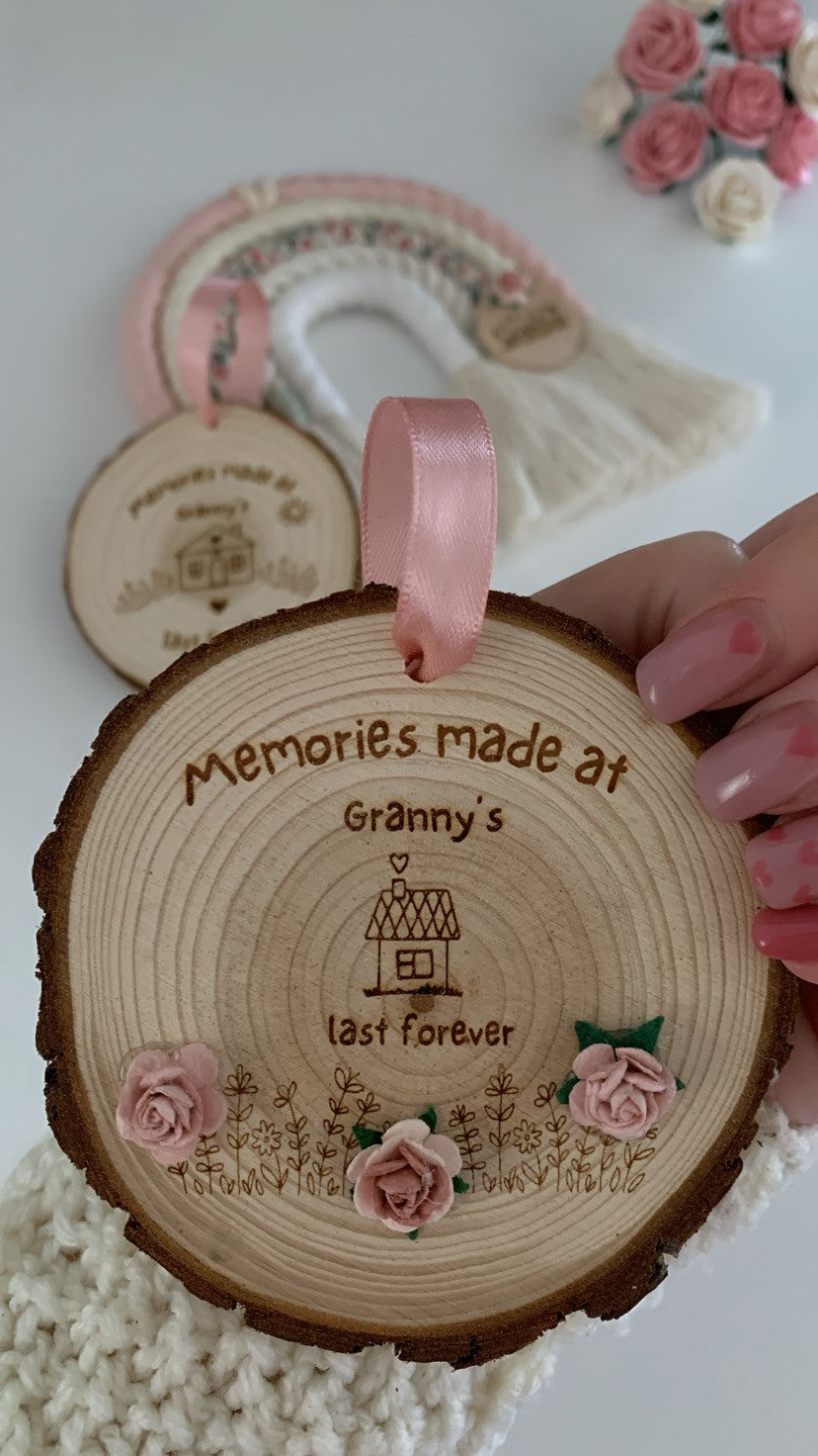 Memories Made at Granny’s – Wooden Engraved Disc