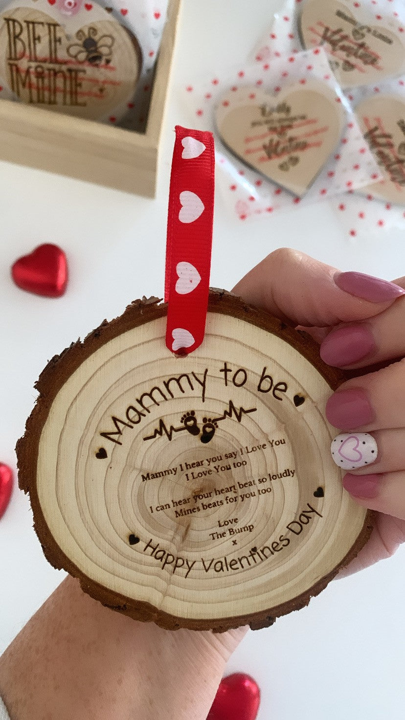 Mammy to Be – Valentine’s Wooden Engraved Disc