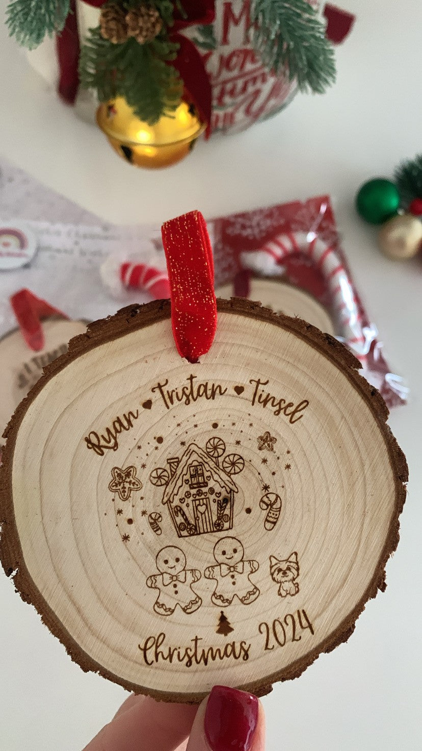 Gingerbread Family Christmas Wooden Engraved Disc