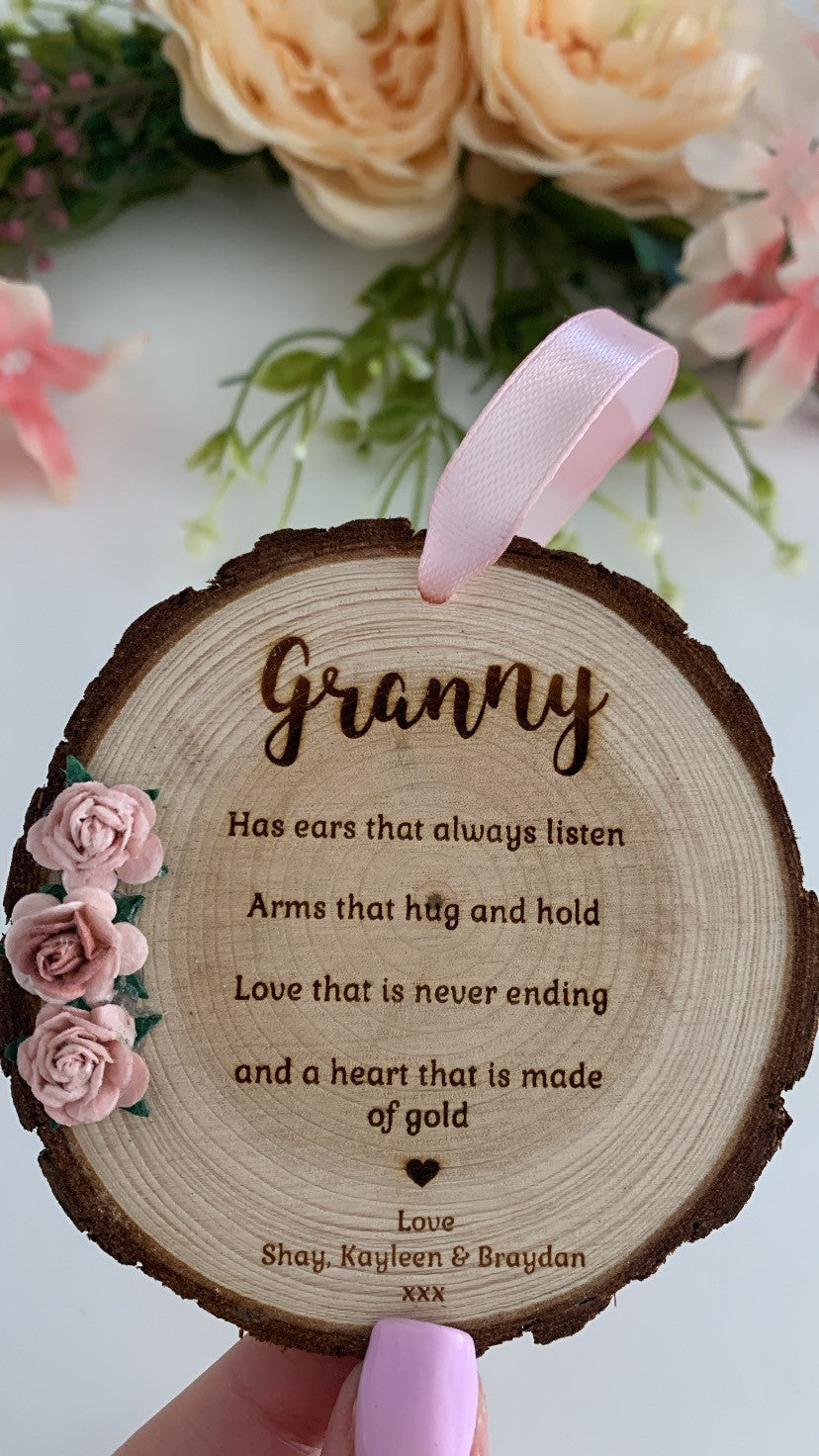 Granny – Wooden Engraved Disc