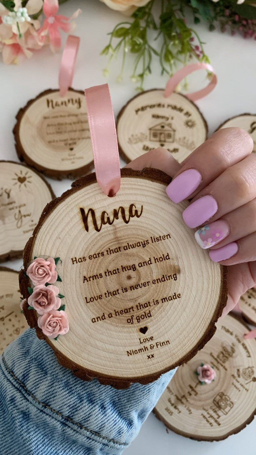 Granny – Wooden Engraved Disc
